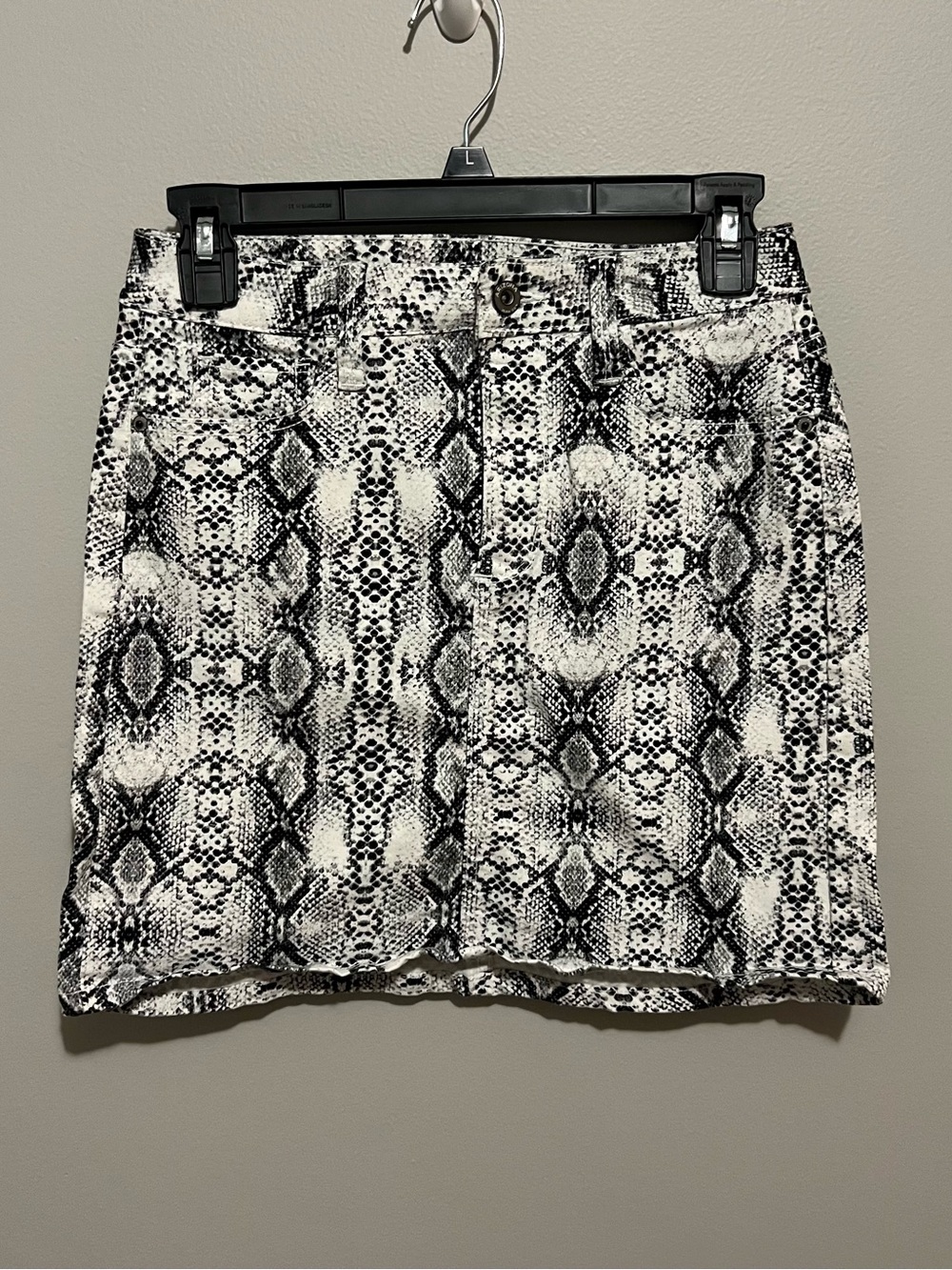Black & White Snake-Print Mini Skirt